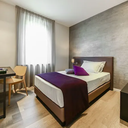 ゲストハウス La Bella 3*